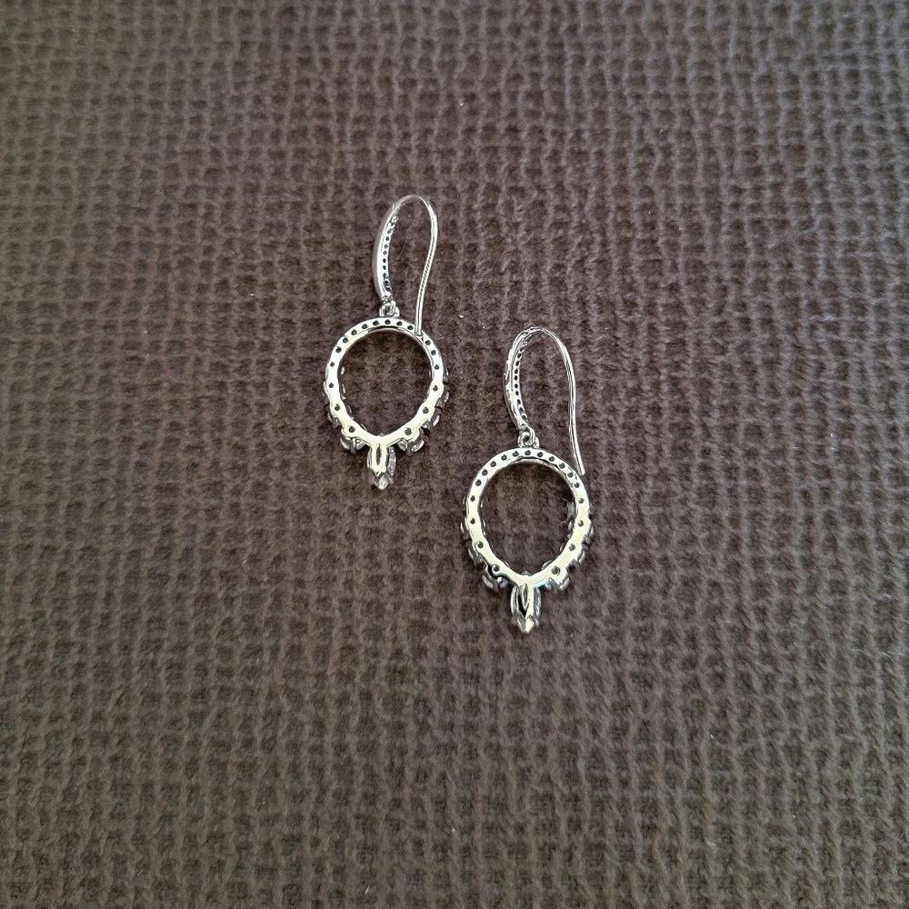 Nadri Silver🤍 Egg Shaped Cubic Zirconia💎 Drop Earrings - Picture 5 of 15